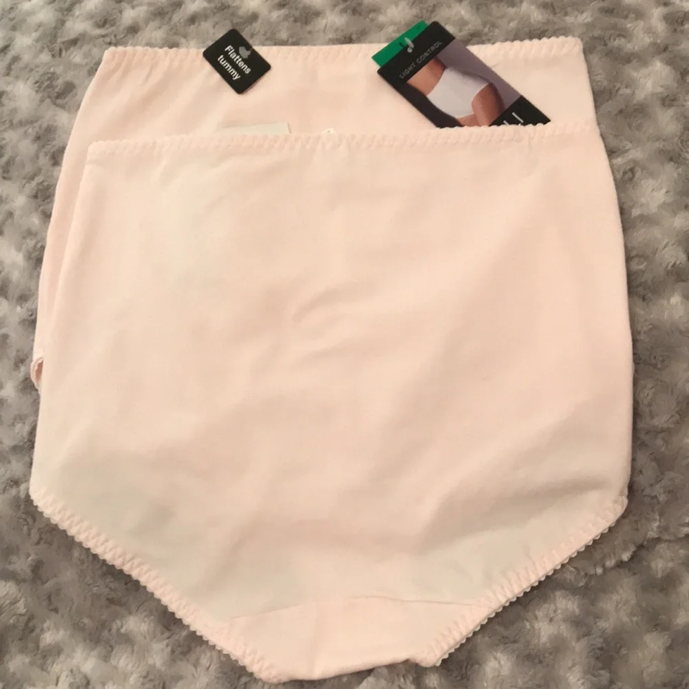 Bali 2 Pair Light Control Briefs Style# 8037 Size L NWT - Picture 5 of 7
